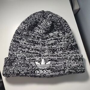 Adidas grey knit beanie